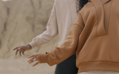 Eco-streetwear: la génération Z transforme durablement son style urbain aujourd&rsquo;hui